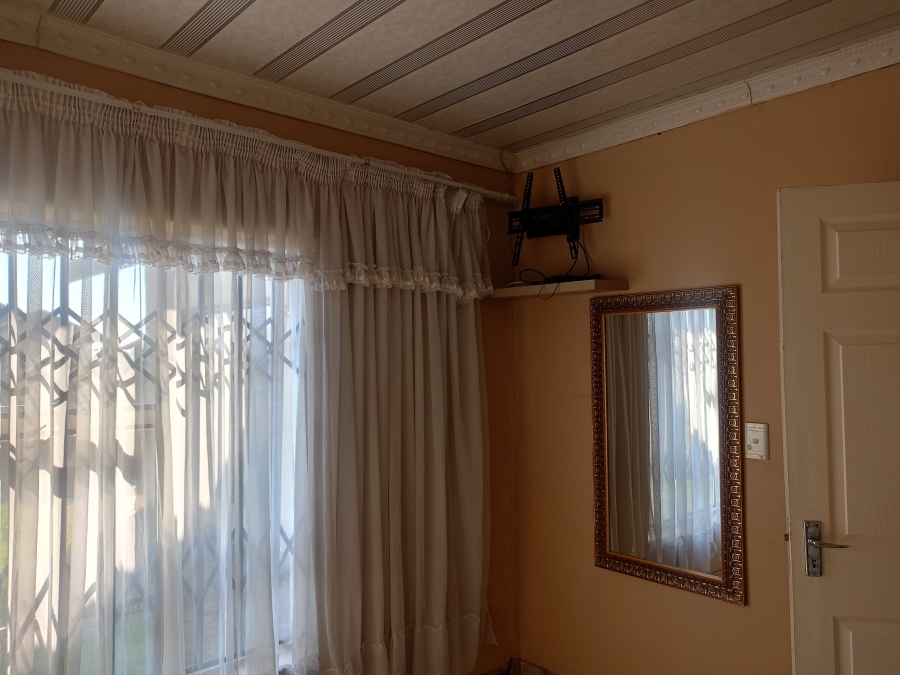 3 Bedroom Property for Sale in Unitas Park Gauteng