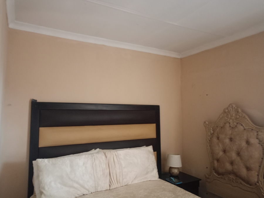 3 Bedroom Property for Sale in Unitas Park Gauteng