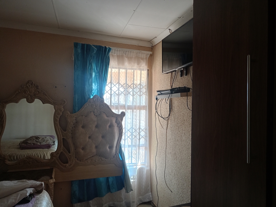 3 Bedroom Property for Sale in Unitas Park Gauteng