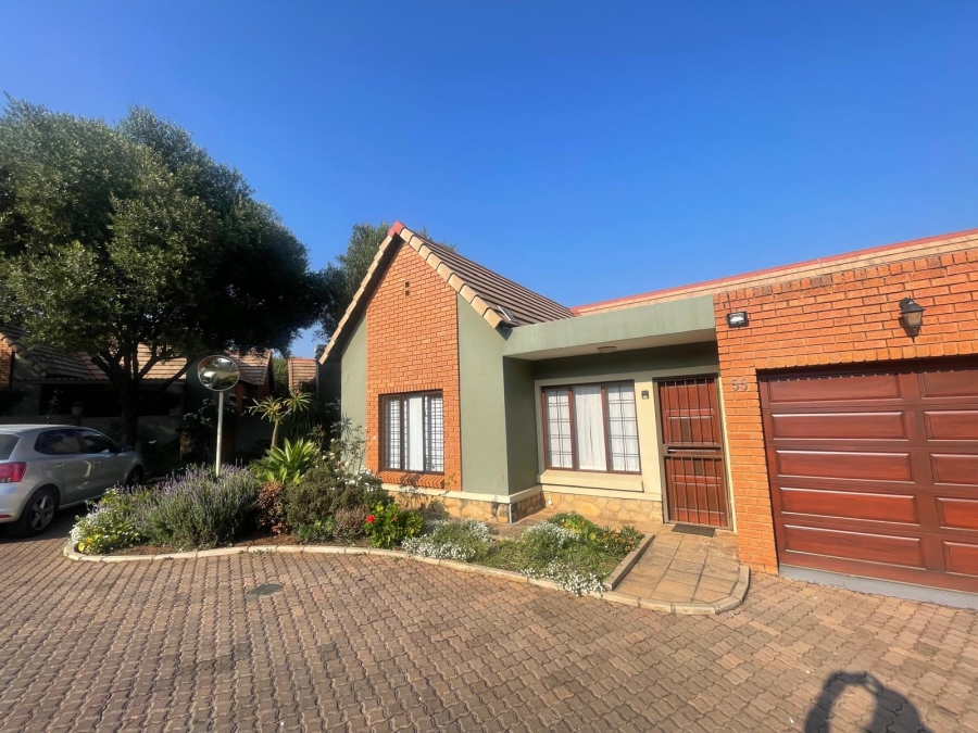 2 Bedroom Property for Sale in Olympus AH Gauteng