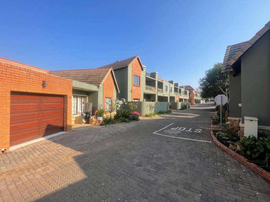 2 Bedroom Property for Sale in Olympus AH Gauteng