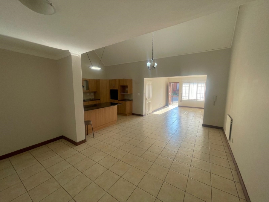 2 Bedroom Property for Sale in Olympus AH Gauteng