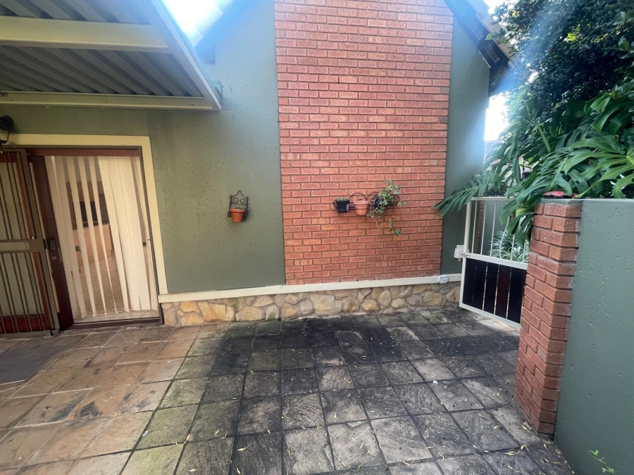2 Bedroom Property for Sale in Olympus AH Gauteng