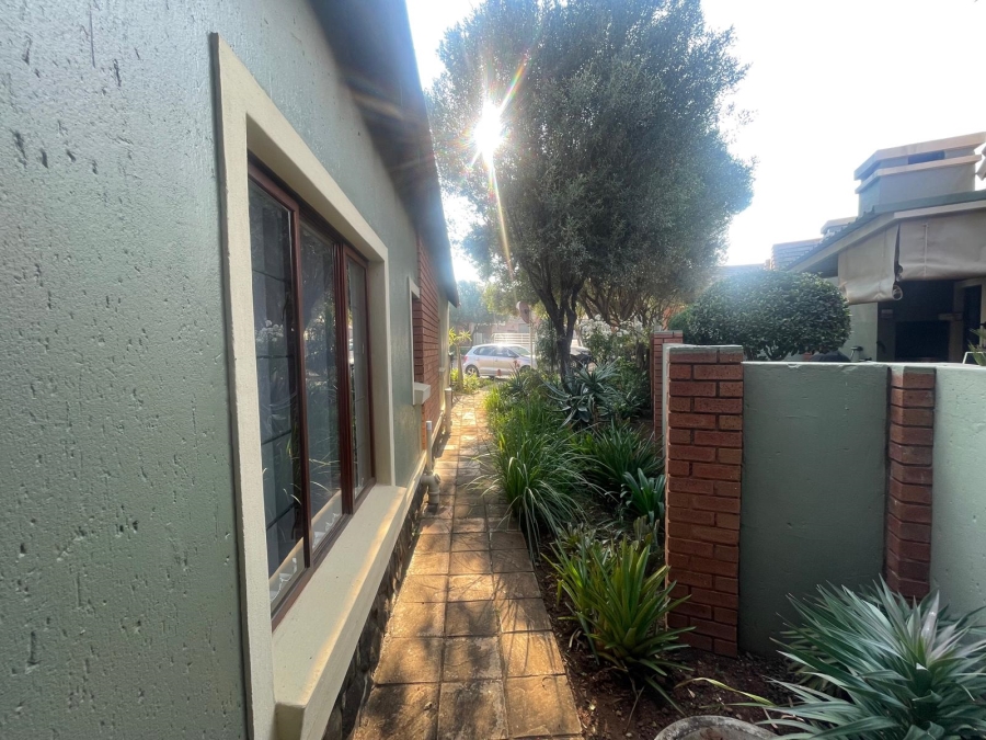 2 Bedroom Property for Sale in Olympus AH Gauteng