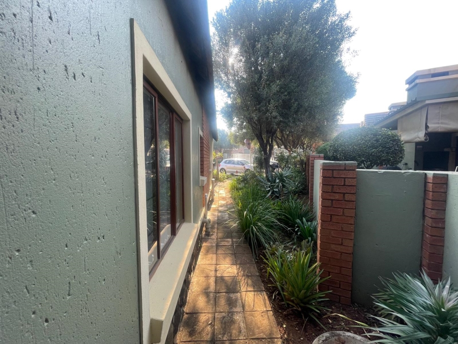 2 Bedroom Property for Sale in Olympus AH Gauteng