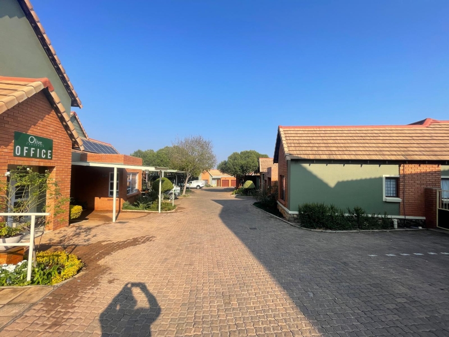 2 Bedroom Property for Sale in Olympus AH Gauteng