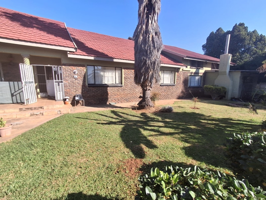 5 Bedroom Property for Sale in Fochville Gauteng