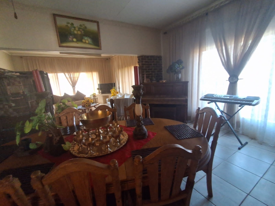 5 Bedroom Property for Sale in Fochville Gauteng