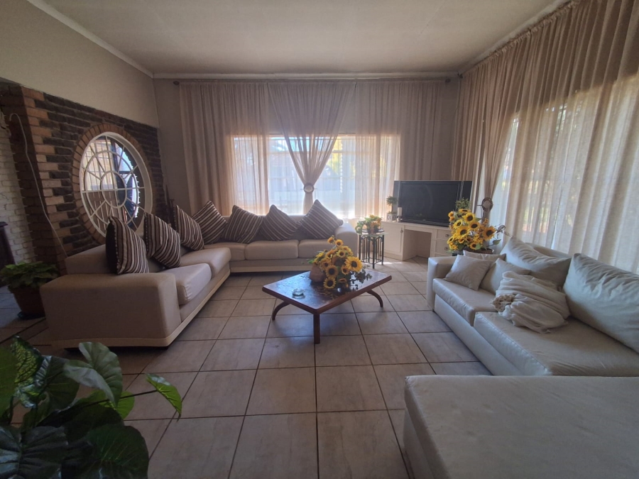 5 Bedroom Property for Sale in Fochville Gauteng