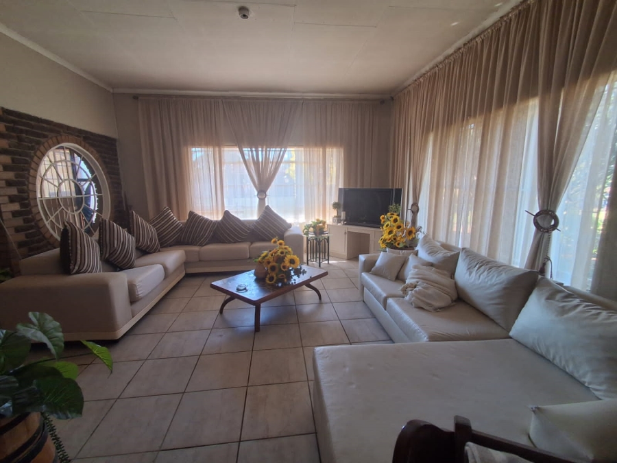 5 Bedroom Property for Sale in Fochville Gauteng