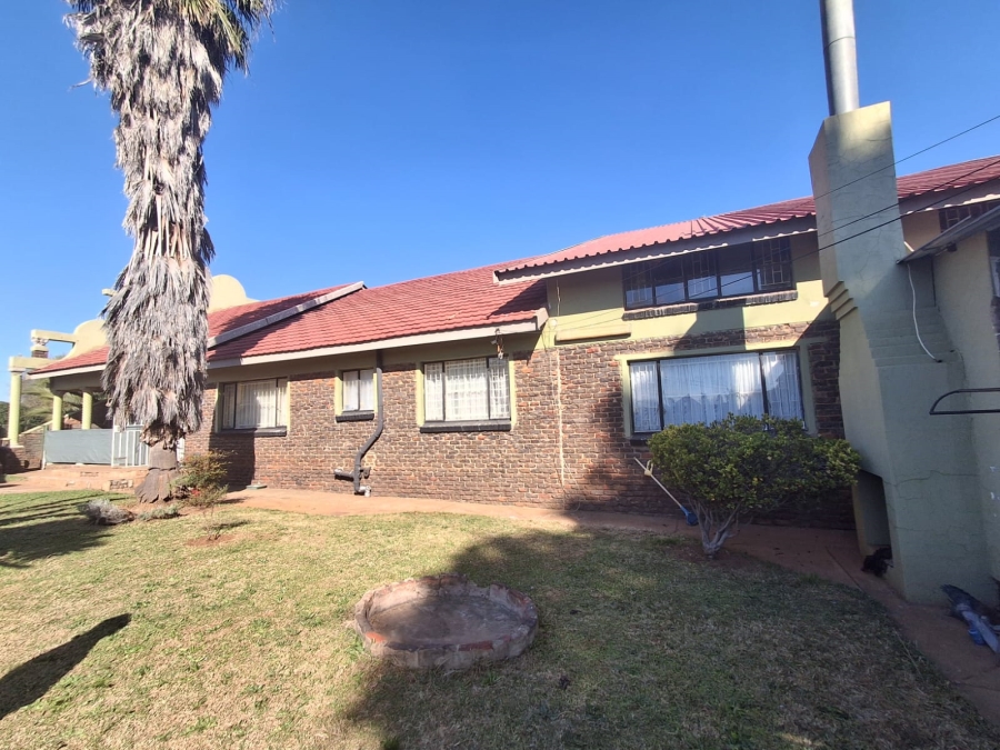 5 Bedroom Property for Sale in Fochville Gauteng