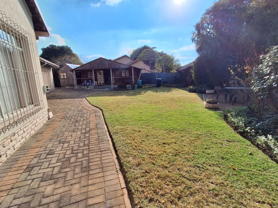 3 Bedroom Property for Sale in Helikonpark Gauteng