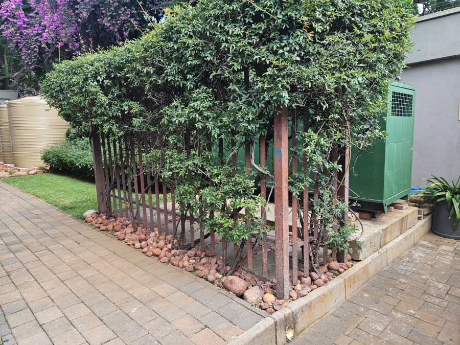 To Let 3 Bedroom Property for Rent in Dunkeld Gauteng