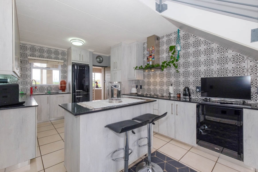 1 Bedroom Property for Sale in Bryanston Gauteng