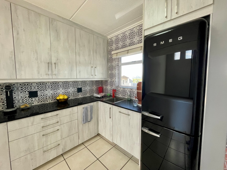 1 Bedroom Property for Sale in Bryanston Gauteng