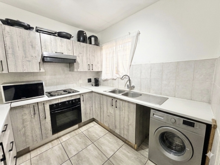 2 Bedroom Property for Sale in Annlin Gauteng