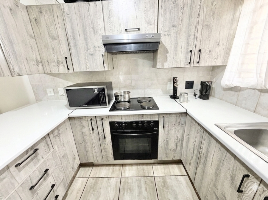 2 Bedroom Property for Sale in Annlin Gauteng