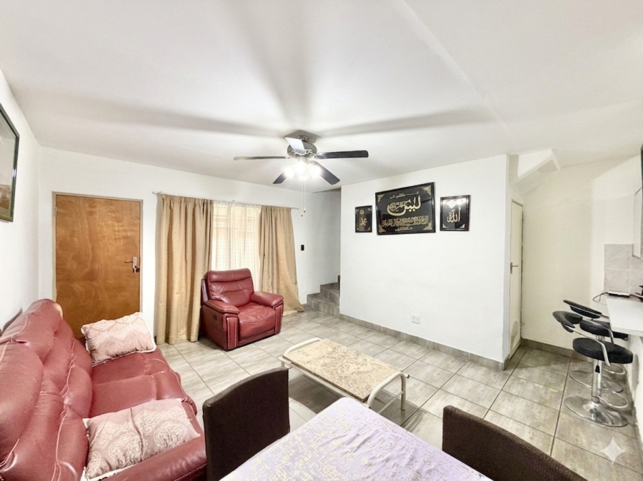 2 Bedroom Property for Sale in Annlin Gauteng