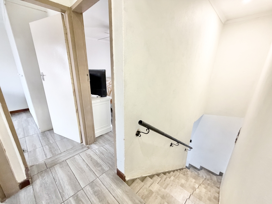 2 Bedroom Property for Sale in Annlin Gauteng