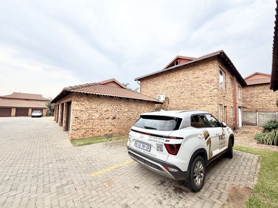 2 Bedroom Property for Sale in Annlin Gauteng