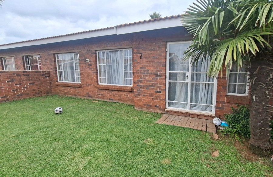 2 Bedroom Property for Sale in West Village Gauteng