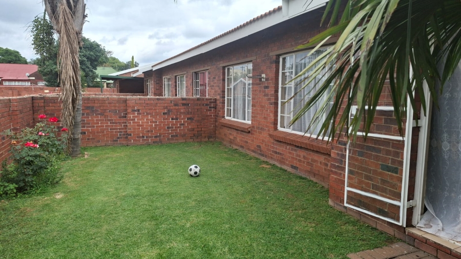 2 Bedroom Property for Sale in West Village Gauteng