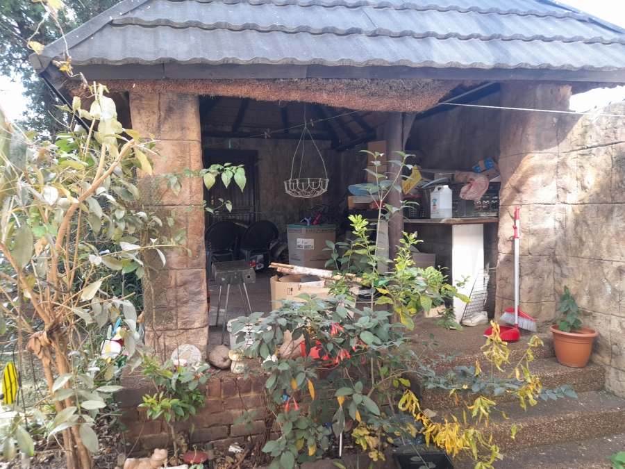 3 Bedroom Property for Sale in Mondeor Gauteng