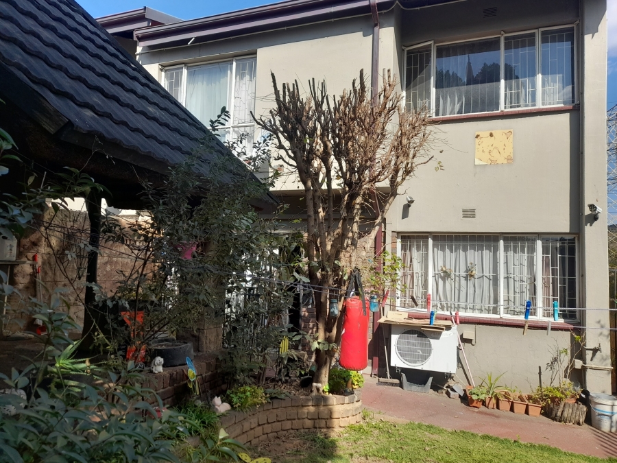 3 Bedroom Property for Sale in Mondeor Gauteng