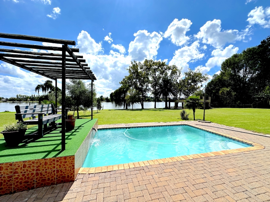 3 Bedroom Property for Sale in Kaalplaats West Gauteng