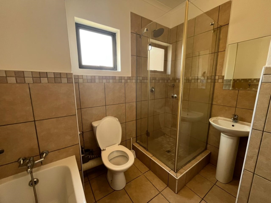 2 Bedroom Property for Sale in Barbeque Downs Gauteng
