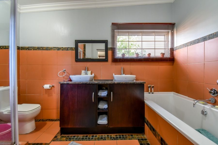 4 Bedroom Property for Sale in Moreleta Park Gauteng