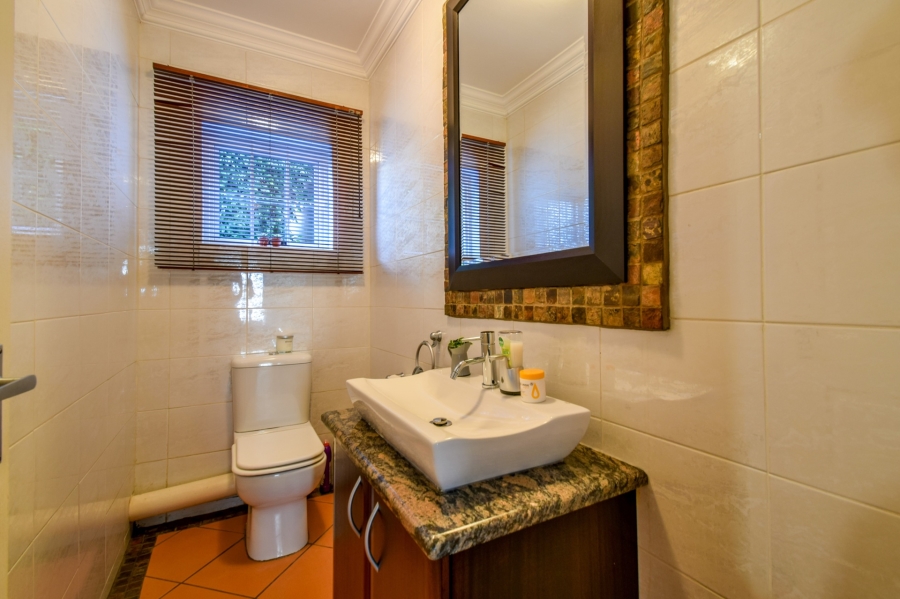 4 Bedroom Property for Sale in Moreleta Park Gauteng