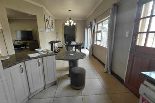 4 Bedroom Property for Sale in Brackendowns Gauteng