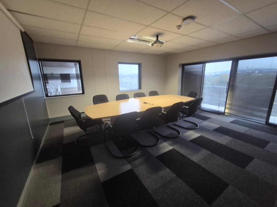 To Let Commercial Property for Rent in Die Hoewes Gauteng