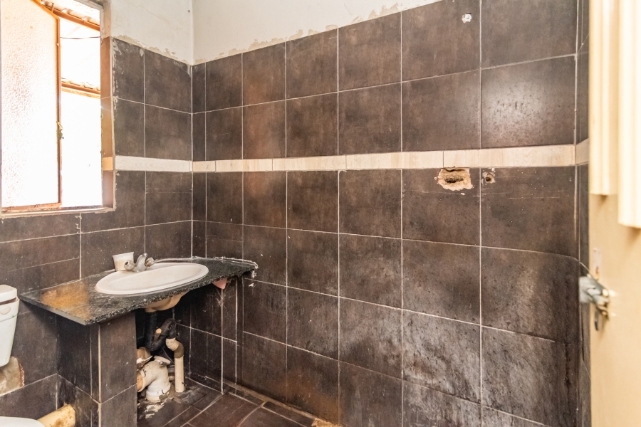 10 Bedroom Property for Sale in Forest Hill Gauteng