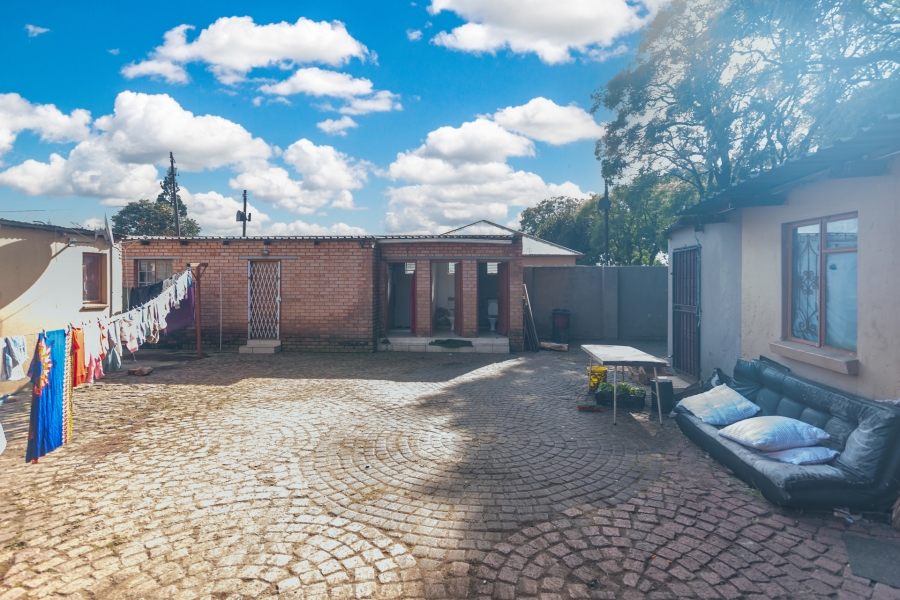 10 Bedroom Property for Sale in Forest Hill Gauteng