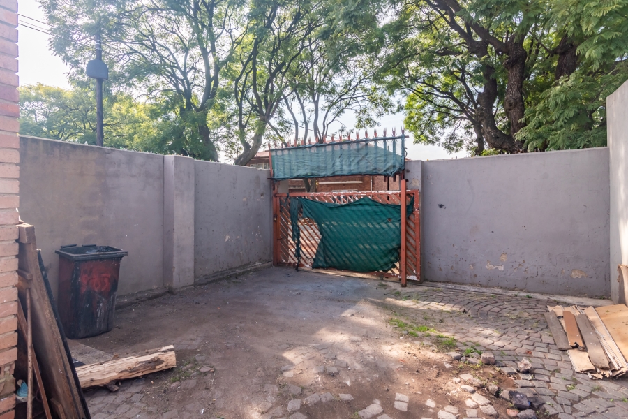 10 Bedroom Property for Sale in Forest Hill Gauteng