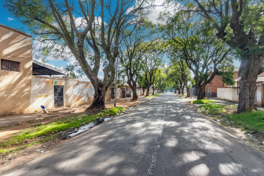 10 Bedroom Property for Sale in Forest Hill Gauteng
