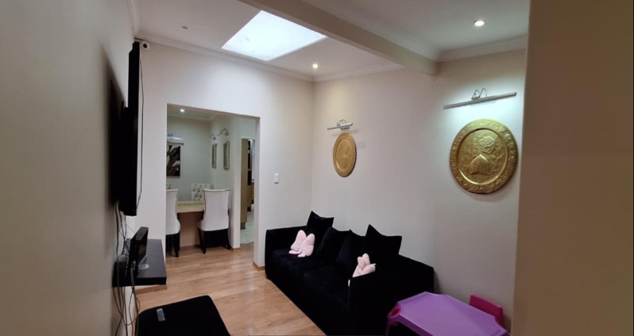 5 Bedroom Property for Sale in Constantia Kloof Gauteng