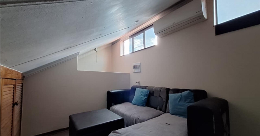 5 Bedroom Property for Sale in Constantia Kloof Gauteng