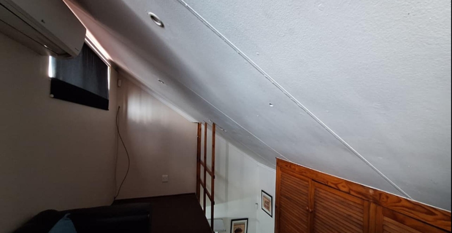5 Bedroom Property for Sale in Constantia Kloof Gauteng