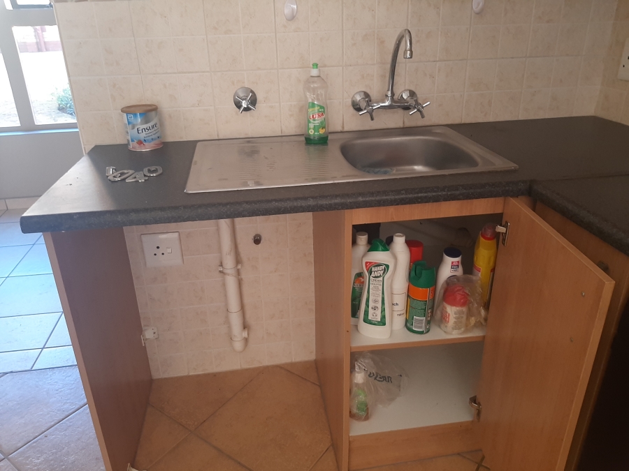 To Let 1 Bedroom Property for Rent in Willow Park Manor Gauteng