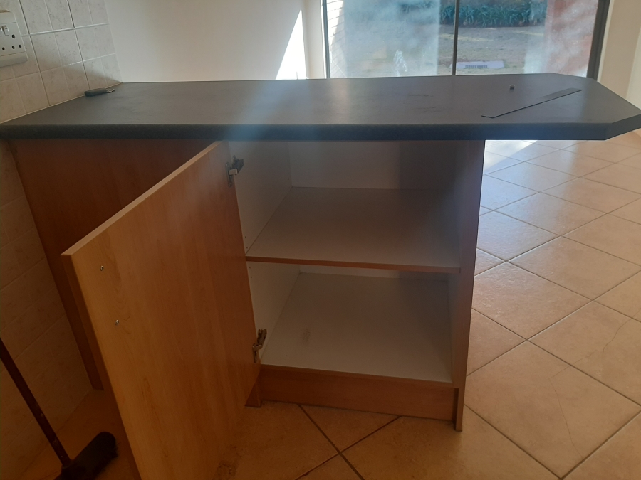 To Let 1 Bedroom Property for Rent in Willow Park Manor Gauteng
