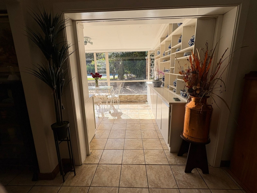 6 Bedroom Property for Sale in Florida Gauteng