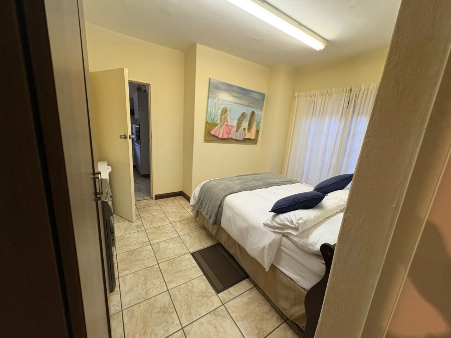6 Bedroom Property for Sale in Florida Gauteng