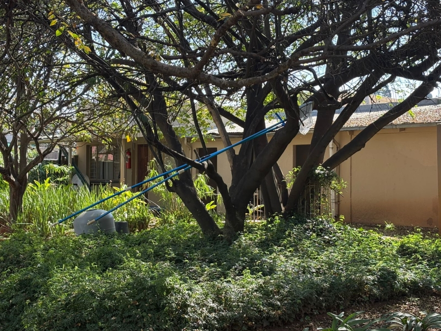 6 Bedroom Property for Sale in Florida Gauteng