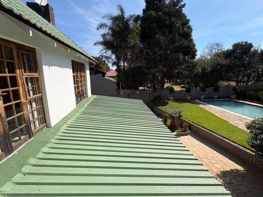 6 Bedroom Property for Sale in Florida Gauteng