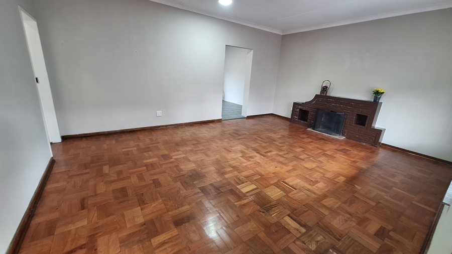 4 Bedroom Property for Sale in Les Marais Gauteng