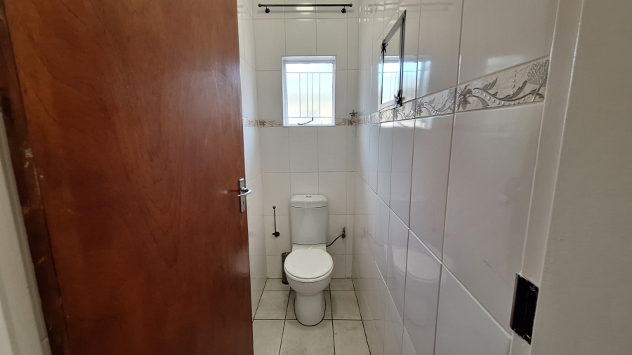4 Bedroom Property for Sale in Les Marais Gauteng