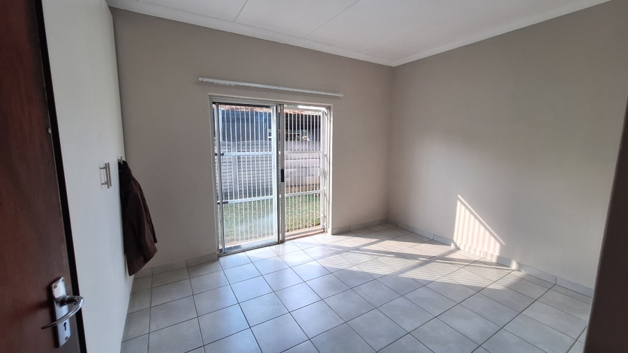 4 Bedroom Property for Sale in Les Marais Gauteng
